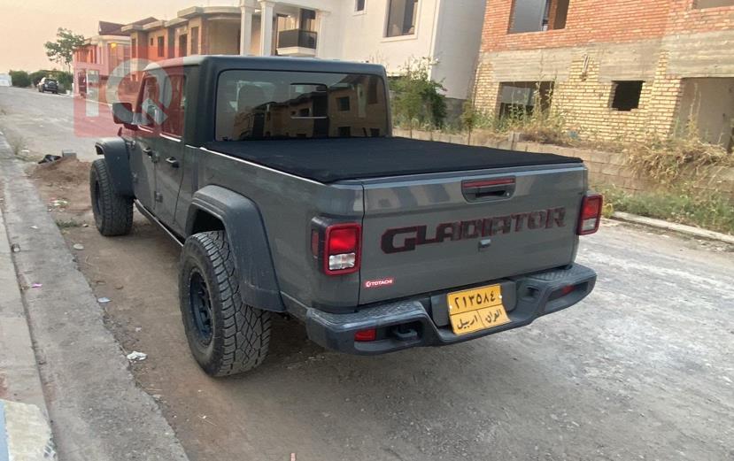 جیپ گلادیەتەر
